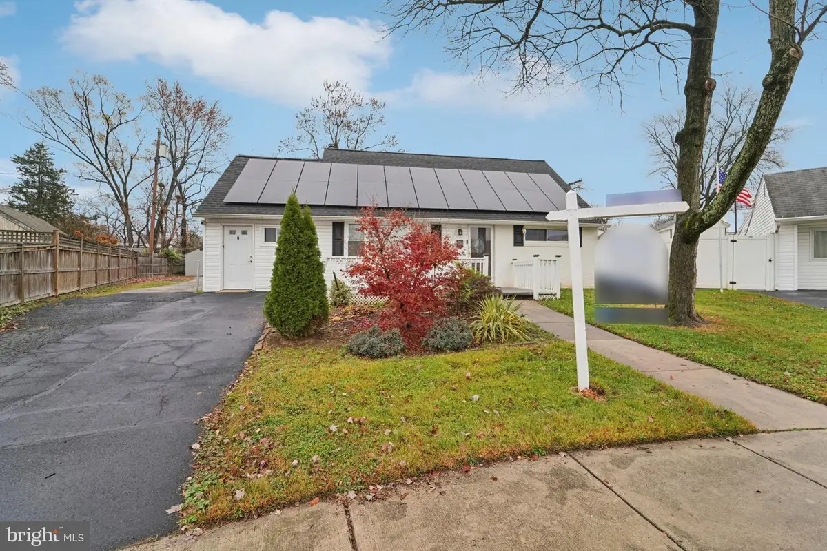 18 Ivy Ln, Glen Burnie, MD 21060 - Image #1