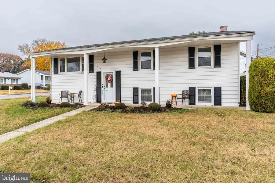 904 Pleasantville Dr, Glen Burnie, MD 21061 - Image #2