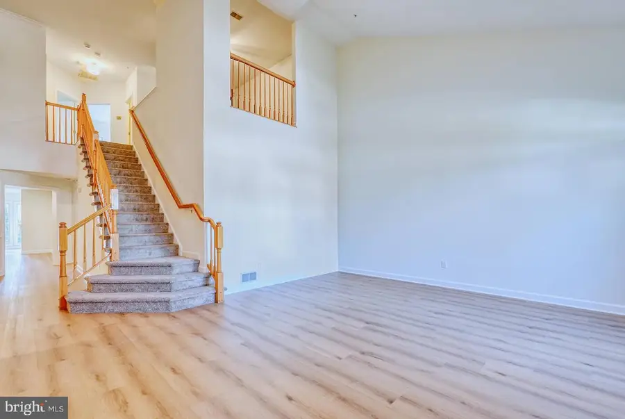 355 Southport Dr, Edgewater, MD 21037 - Image #3