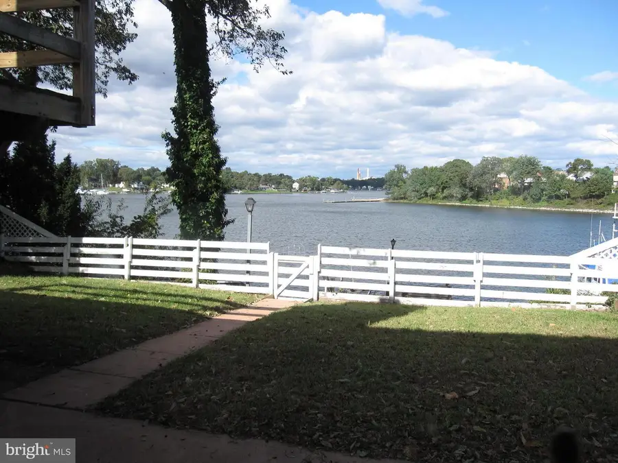 7580 Beach Dr, Pasadena, MD 21122 - Image #2