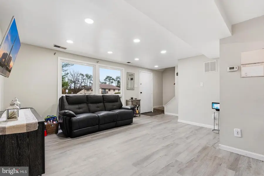 450 West Ct #14i, Glen Burnie, MD 21061 - #3