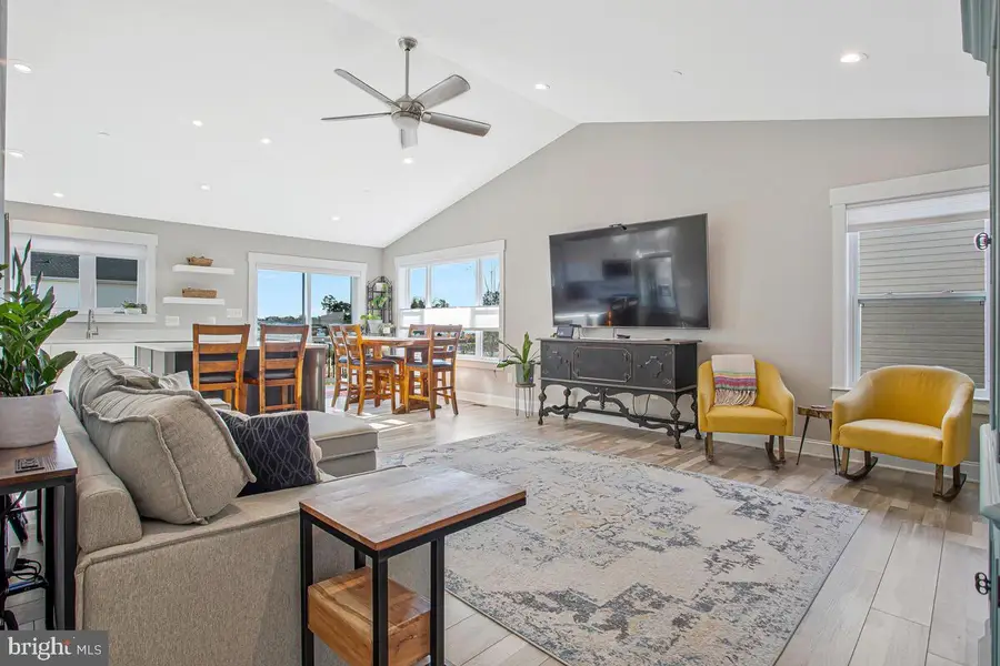 3729 Beach Drive Blvd, Edgewater, MD 21037 - Image #2