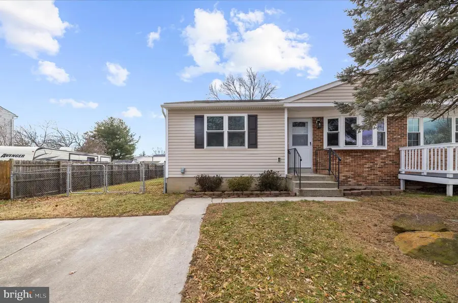 905 220th St, Pasadena, MD 21122 - #2