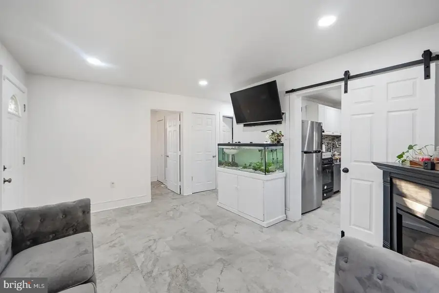 310 Townsend Ave, Baltimore, MD 21225 - #2