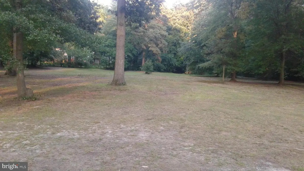 8097 Armiger Dr, Pasadena, MD 21122 - Image #1