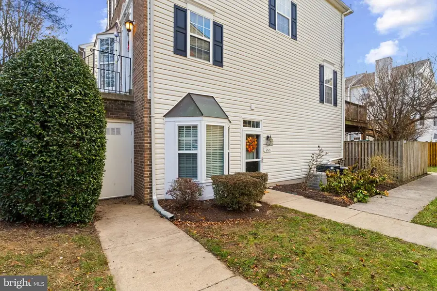 2421 Lizbec Ct #11c, Crofton, MD 21114 - Image #3