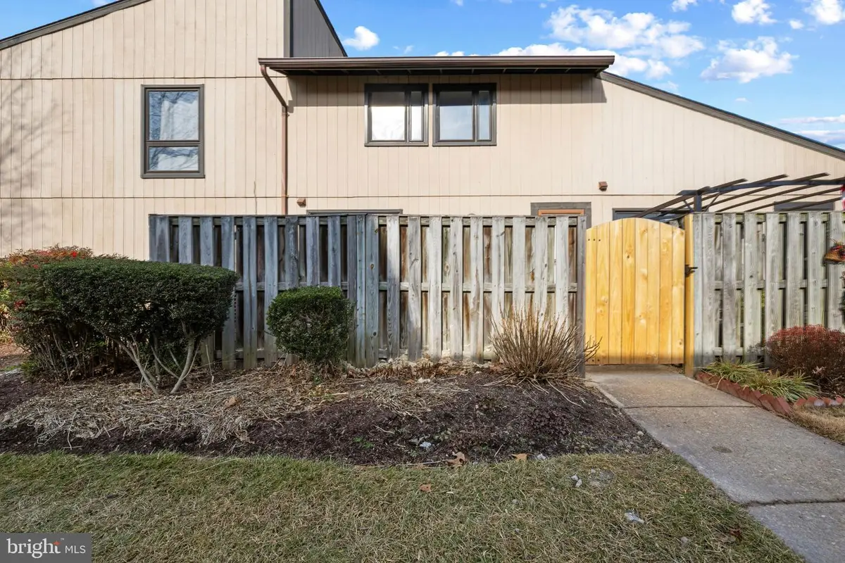 558 Glen Ct, Glen Burnie, MD 21061 - Image #1