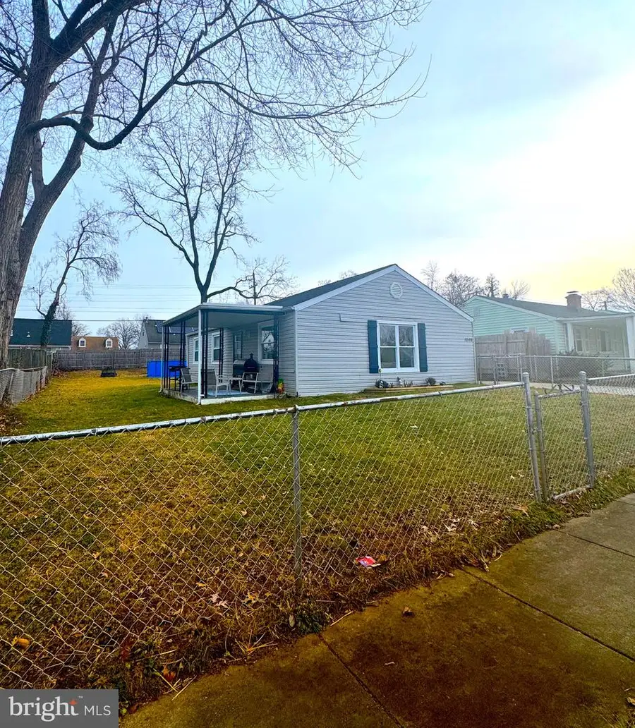 1046 Thomas Rd, Glen Burnie, MD 21060 - #3