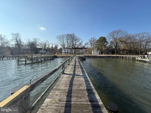 852 Bay Front Ave, NORTH BEACH, MD 20714