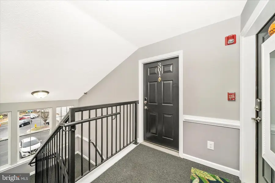 2406 Autumn Harvest Ct #301, Odenton, MD 21113 - Image #3