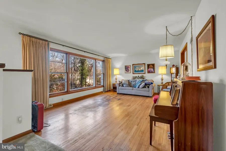 25 Pocono Dr, Arnold, MD 21012 - Image #3