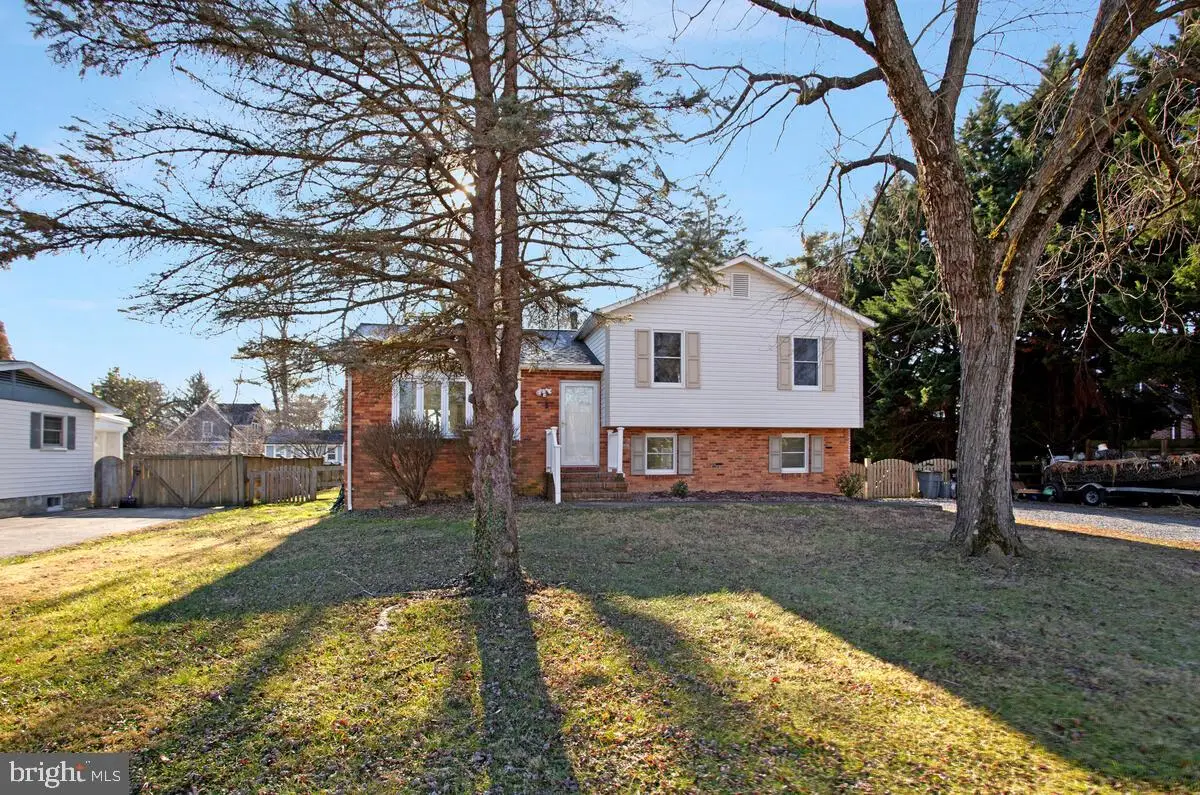 735 Whitehall Beach Rd, Annapolis, MD 21409 - Image #1