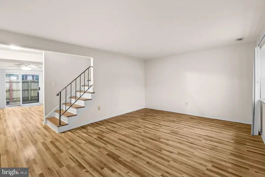 6454 Continental Dr, Glen Burnie, MD 21061 - Image #2