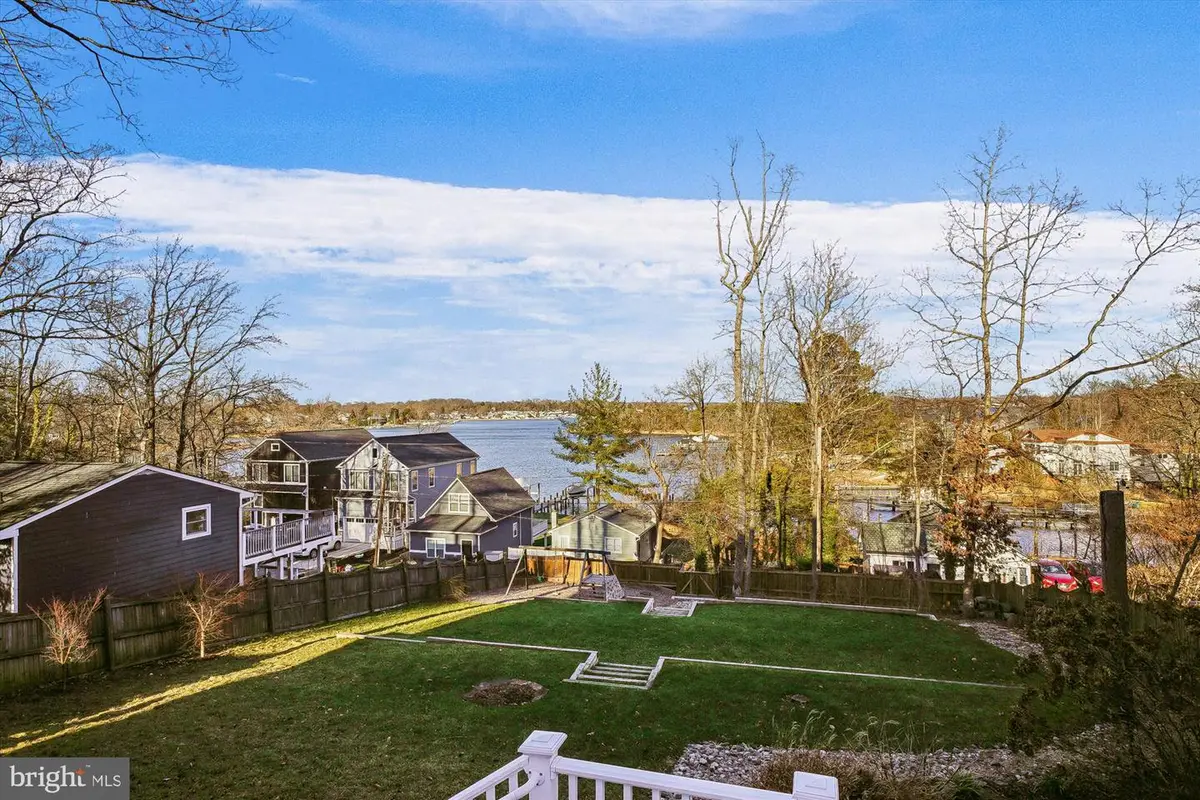 3325 Glebe Dr, Edgewater, MD 21037 - #1