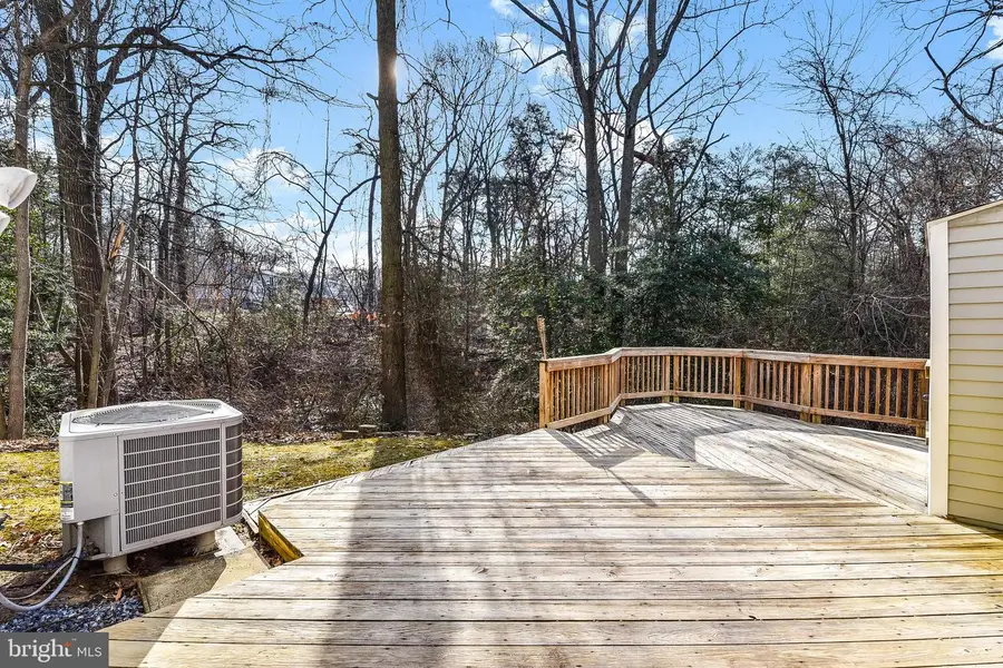 7946 Sutherland Ct, Pasadena, MD 21122 - Image #3