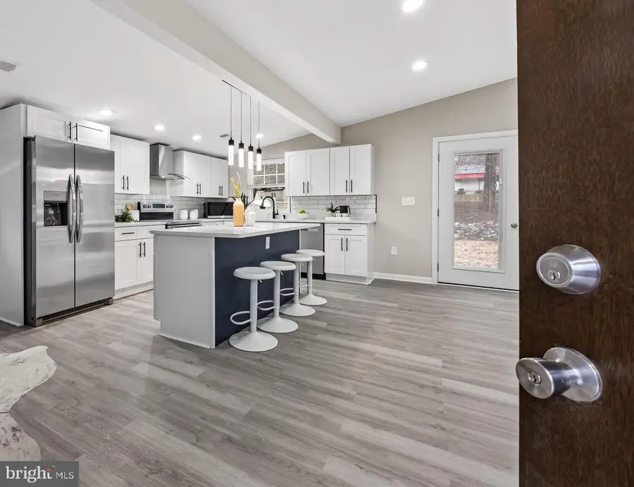 401 Stewart Ave, Arnold, MD 21012 - Image #2