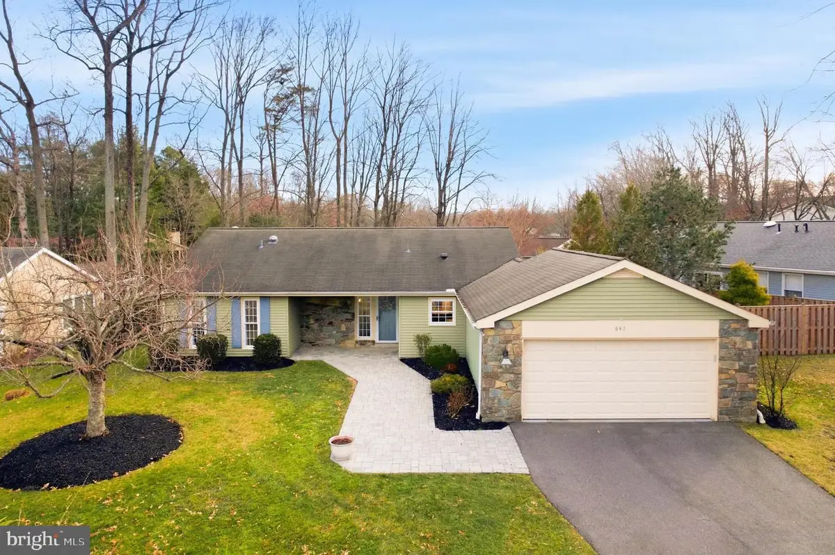 847 Woodmont Rd, Annapolis, MD 21401 - Image #1