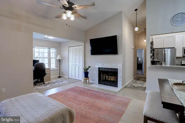 602 Moonglow Rd #302, ODENTON, MD 21113