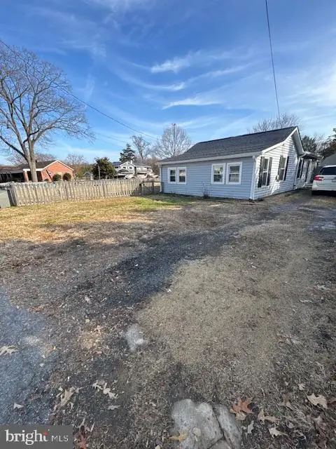 7819 Bertha Rd, Pasadena, MD 21122 - Image #1