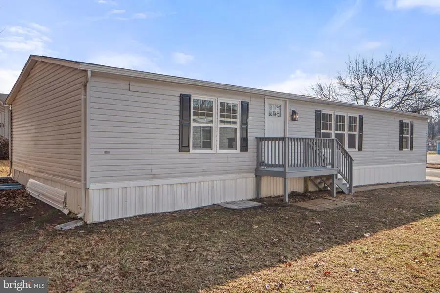 402 Boones Dr, Lothian, MD 20711 - Image #2