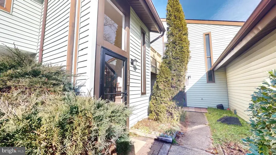 1717 Aberdeen Ct, Crofton, MD 21114 - #2