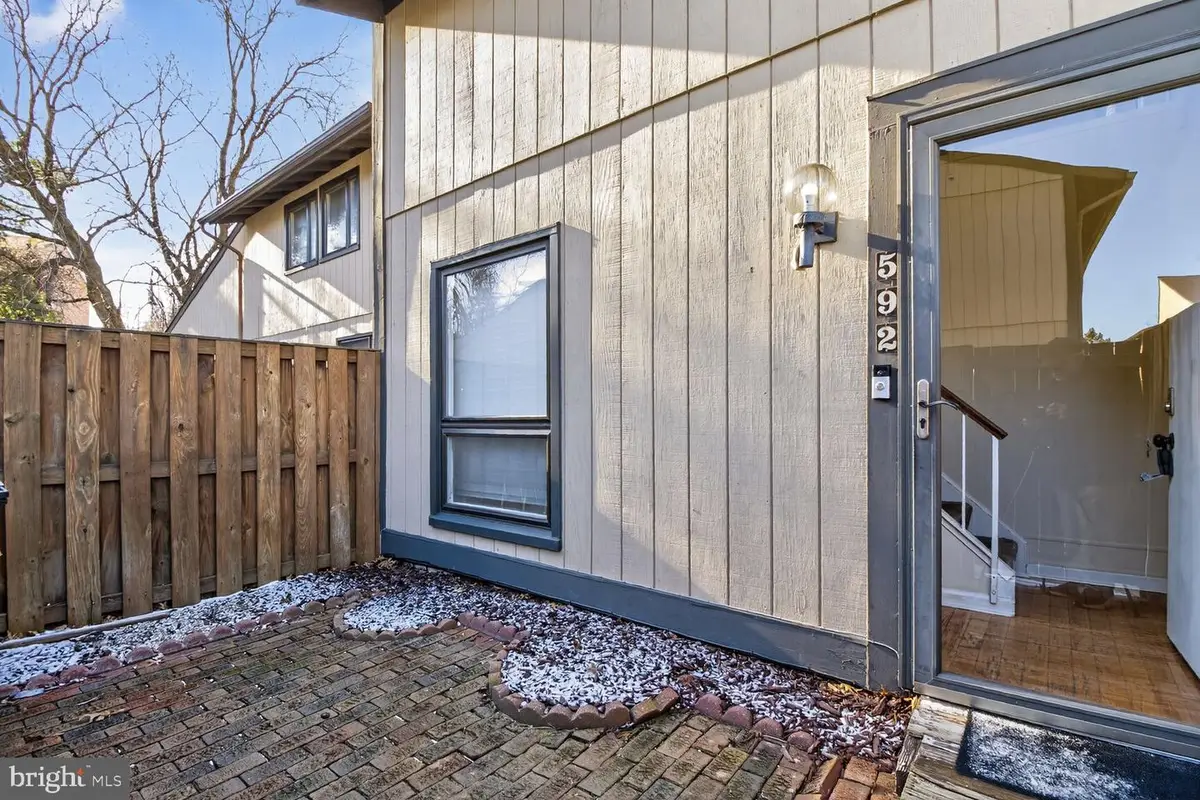 592 Glen Ct, Glen Burnie, MD 21061 - #1