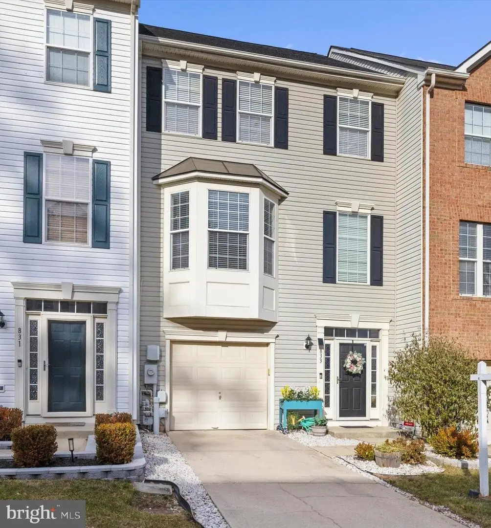 833 Patuxent Run Cir, Odenton, MD 21113 - Image #1