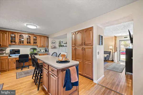 7914 Leeds Dr, PASADENA, MD 21122