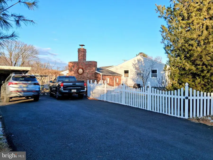 102 Fernglen Ave, Glen Burnie, MD 21061 - Image #2