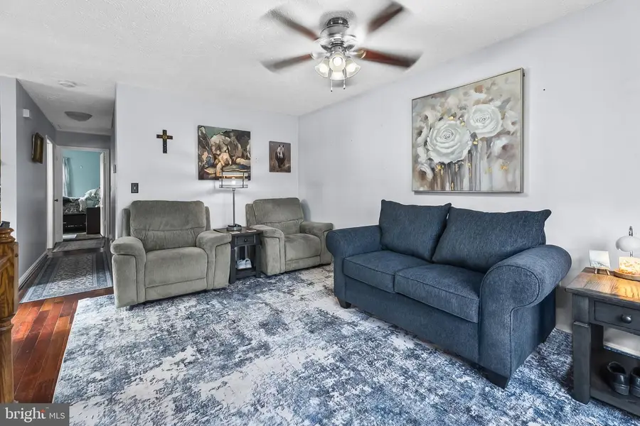 558 Elizabeth Ln, Glen Burnie, MD 21061 - Image #3