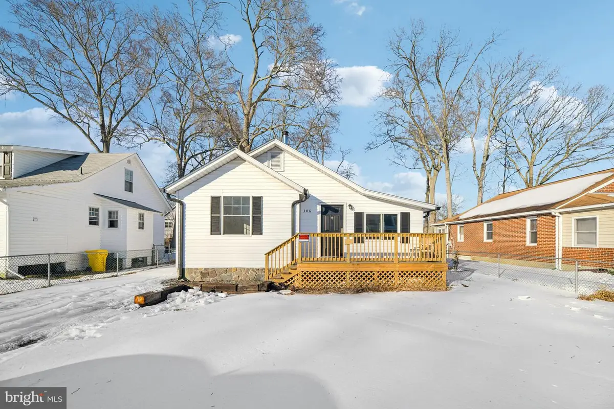 306 Linden Ave, Mayo, MD 21106 - #1