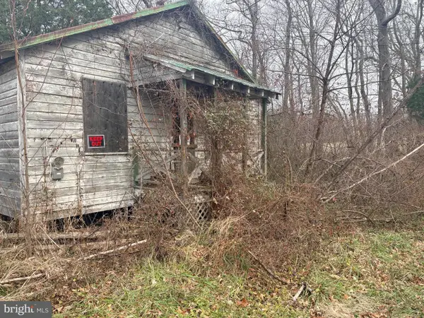 1174 Wrighton Rd, LOTHIAN, MD 20711