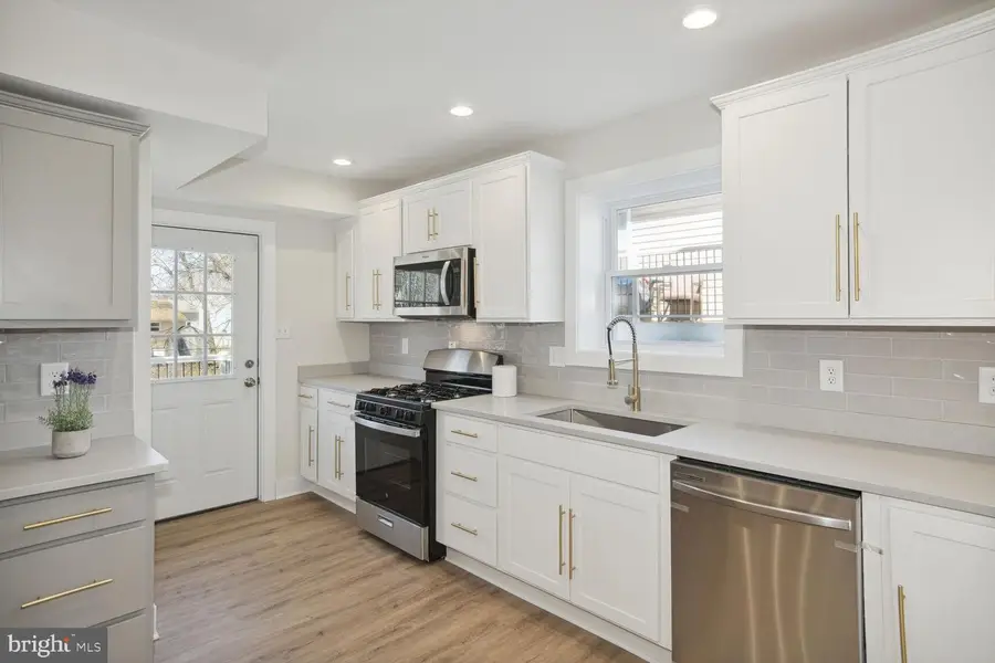 8012 Catherine Ave, Pasadena, MD 21122 - Image #3