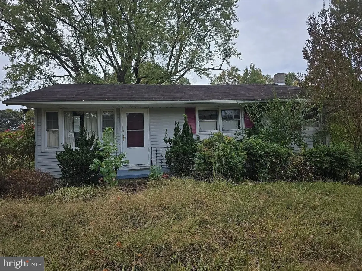 6125 Fishers Station Rd, Lothian, MD 20711 - #1