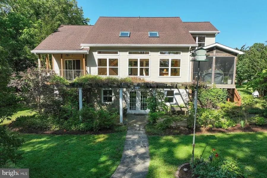 4119 Waterview Dr, Edgewater, MD 21037 - Image #2