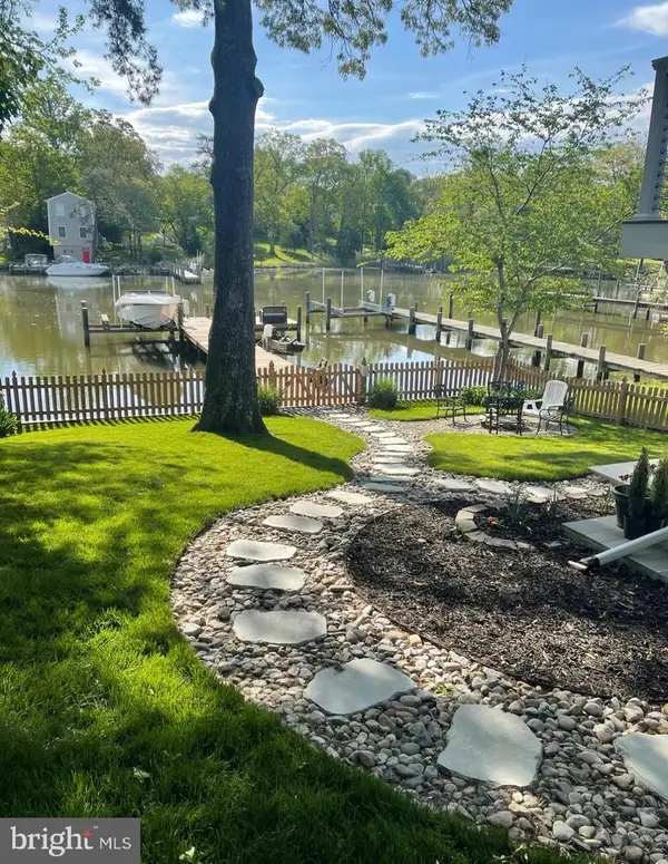 787 Powhatan Beach Rd, PASADENA, MD 21122