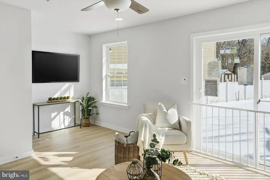 715 Hammonds Ln, Baltimore, MD 21225 - Image #2