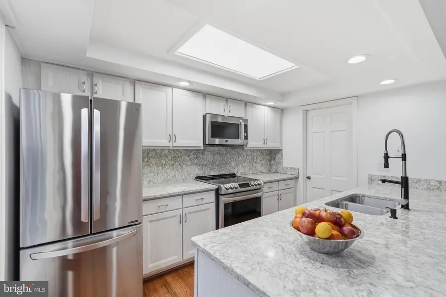 1734 Dana St, Crofton, MD 21114 - #2