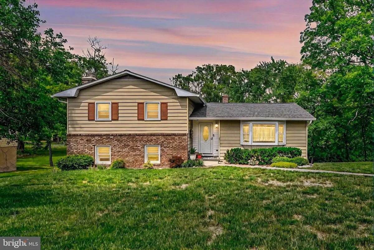 1202 Hillcreek Rd, Pasadena, MD 21122 - #1