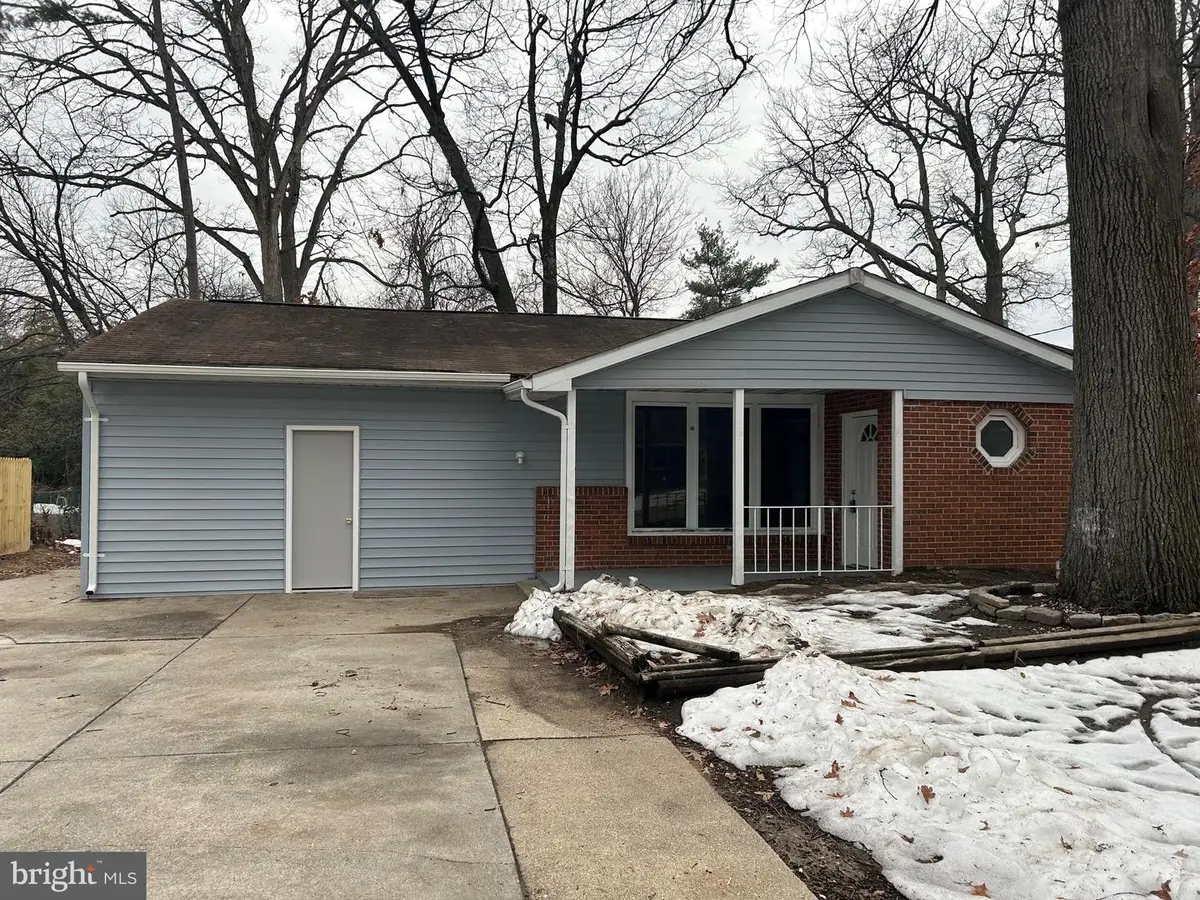 8009 Woodholme Cir, Pasadena, MD 21122 - #1