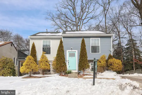 7707 Lake Cir, PASADENA, MD 21122