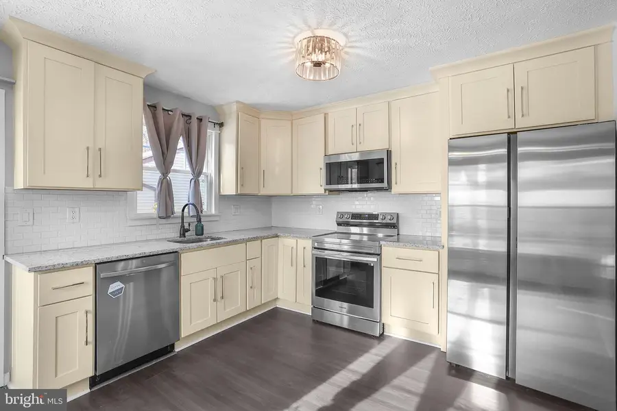 7707 Lake Cir, Pasadena, MD 21122 - #2