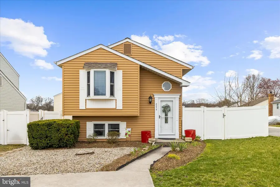 8076 Outing Ave, Pasadena, MD 21122 - #2