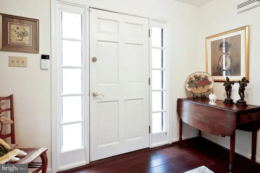 1010 Mastline Dr, Annapolis, MD 21401 - #3