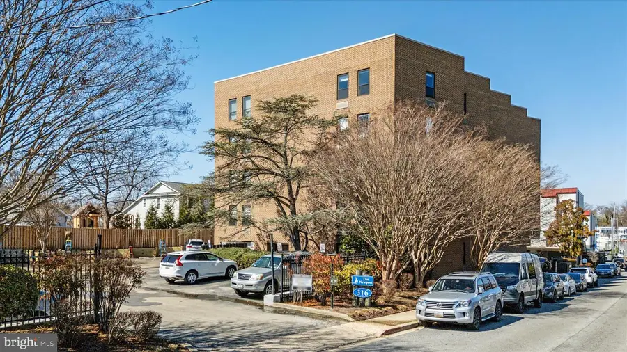 316 Burnside St #203, Annapolis, MD 21403 - #2