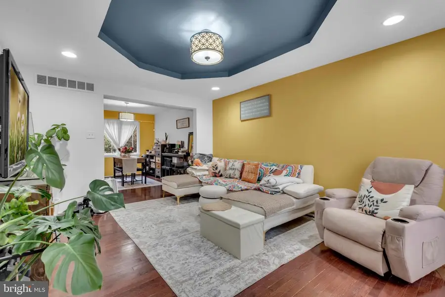 8221 Parham Ct, Severn, MD 21144 - #2