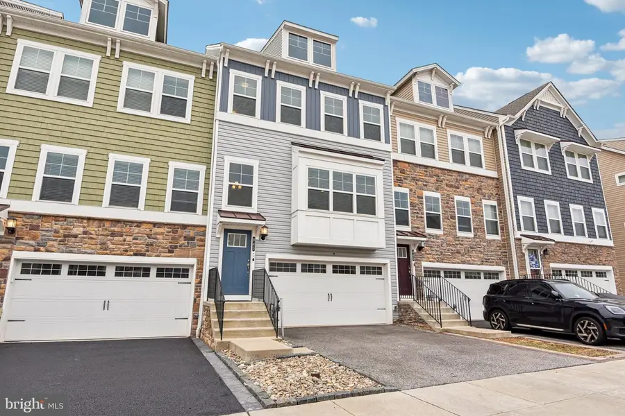 945 Thurston Ln, Glen Burnie, MD 21060 - #2