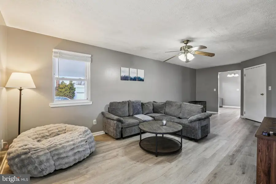 8435 Arbutus Rd, Pasadena, MD 21122 - #2