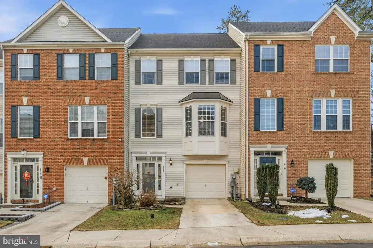 832 Patuxent Run Cir, Odenton, MD 21113 - #1