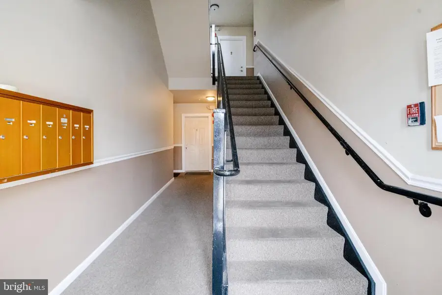 306 Blue Water Ct #301, Glen Burnie, MD 21060 - #2